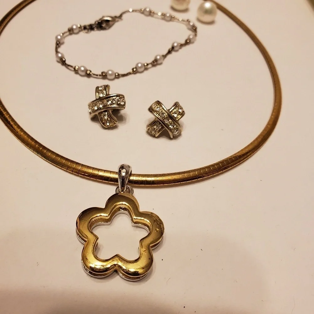 📿👂💍 Necklace, bracelet, and earrings set